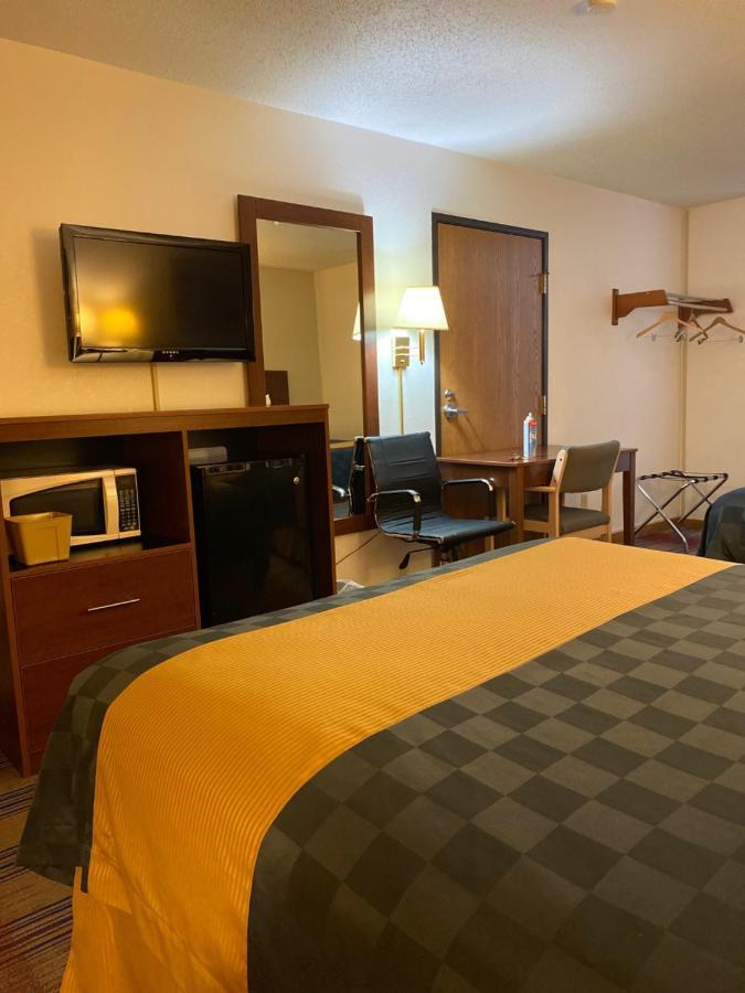 Americas Best Value Inn Champaign Ngoại thất bức ảnh
