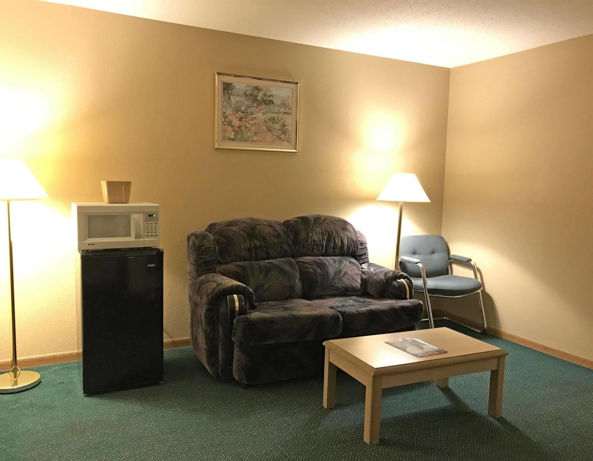Americas Best Value Inn Champaign Ngoại thất bức ảnh